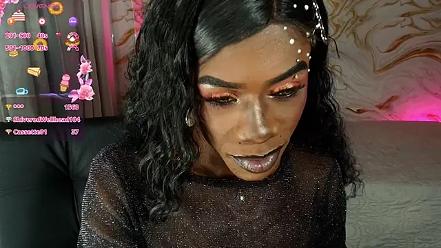 EbonyHansNight webcam