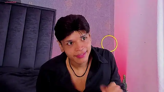 Alejandroo_Montenegro webcam