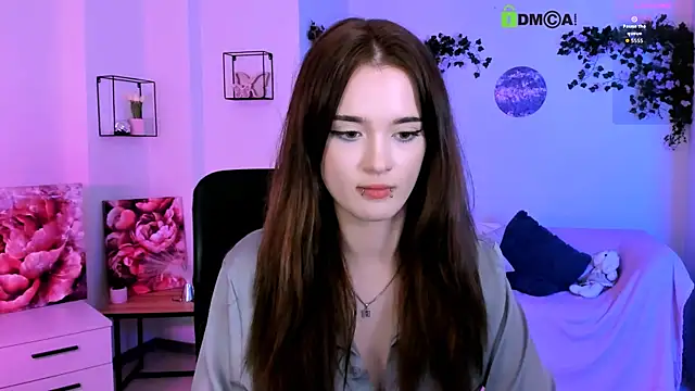 liana_kisses webcam