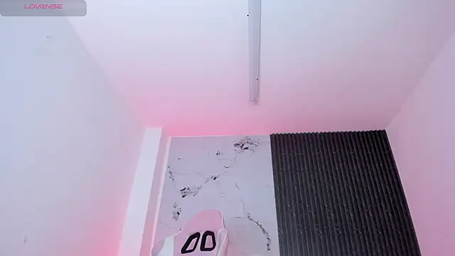 Chloemuaak live cam on StripChat