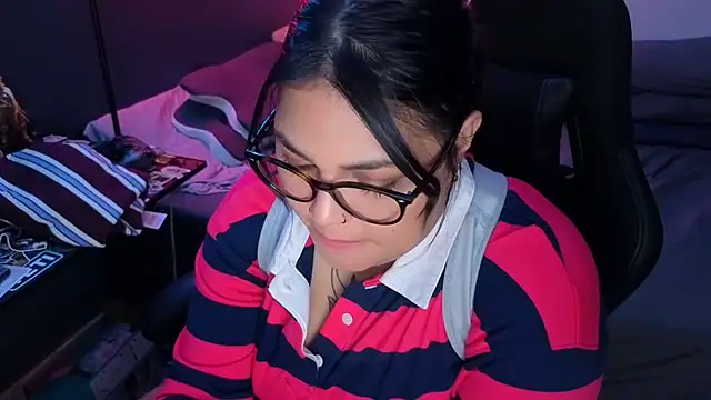miacanela_xo