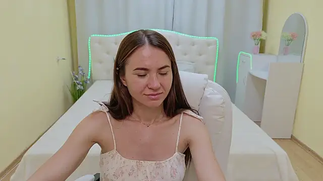 KaraCriegs webcam