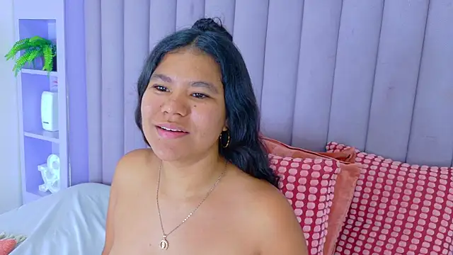 AhslyEvans__ webcam