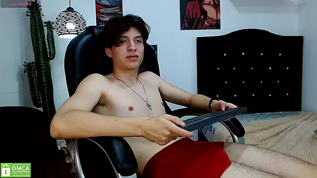 marcoviolet - Marcoviolet's free webcam - UK Sex Cams