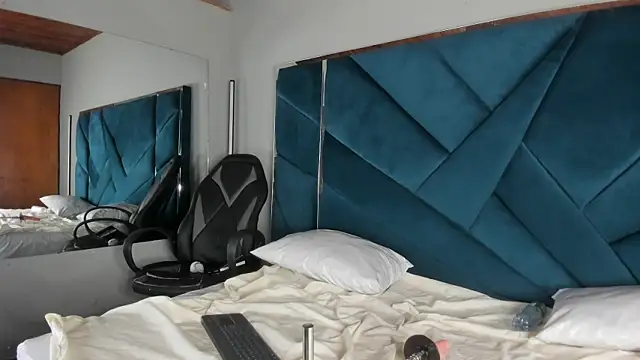 AmberMiiller webcam