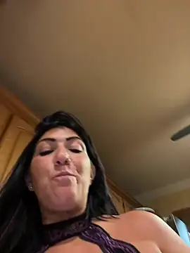 LittleMissEeve live cam