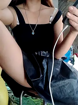 Zara-bebe live cam on StripChat