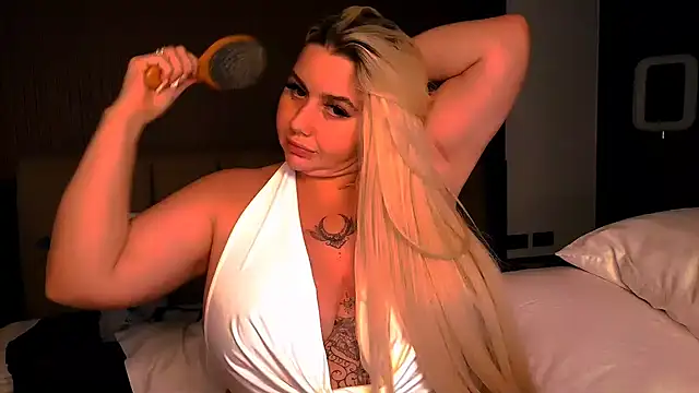 TiaDoll