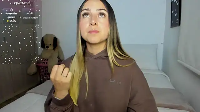 sophie_morenoo webcam