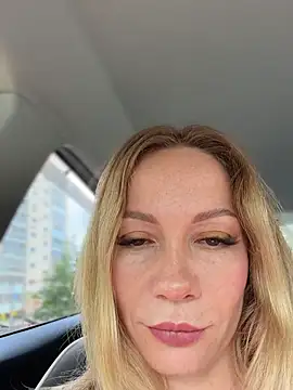 LavenderHot live cam on StripChat