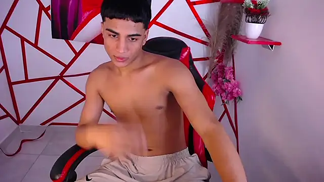 oliver-parker (M twink) - a big cumshot 🍆