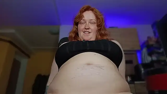 CURVYSAKURA webcam