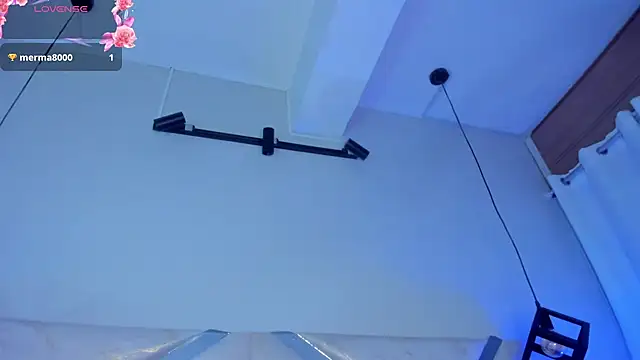 cami_rouxx webcam