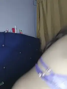 yuliboni - Yuliboni's free webcam - UK Sex Cams