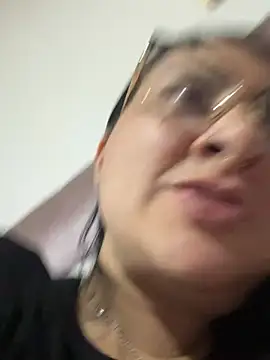 Abril_Luv webcam