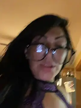 LittleMissEeve webcam
