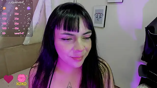 xhinata_hyugax live cam on StripChat