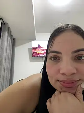 Layla_kaderr webcam