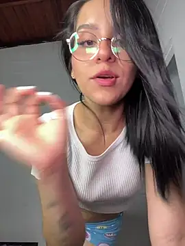 Trixie_pop webcam