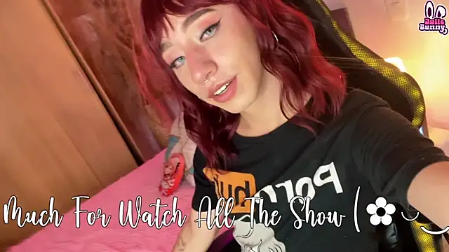 Littlebunny21 webcam