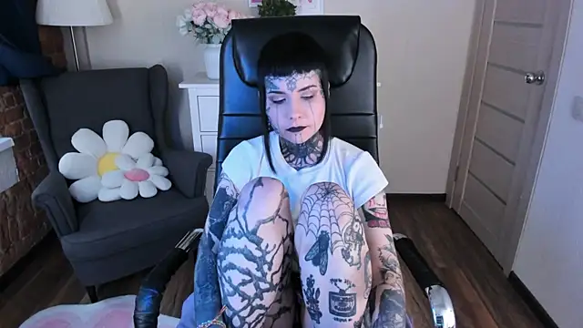 bloood__mary - Bloood__Mary's free webcam - UK Sex Cams