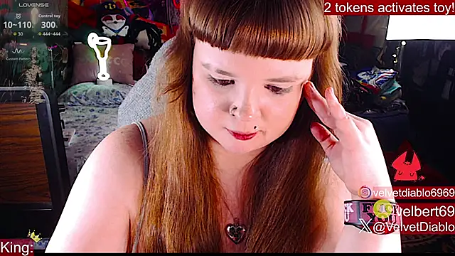VelvetDiablo live cam