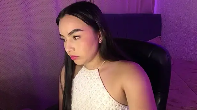 amelia_hall webcam