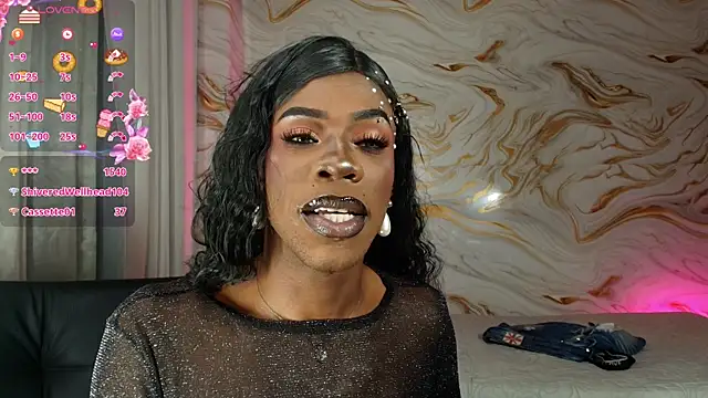 EbonyHansNight webcam