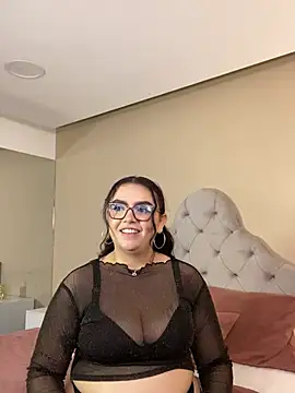 almararouge - AlmaraRouge's free webcam - UK Sex Cams