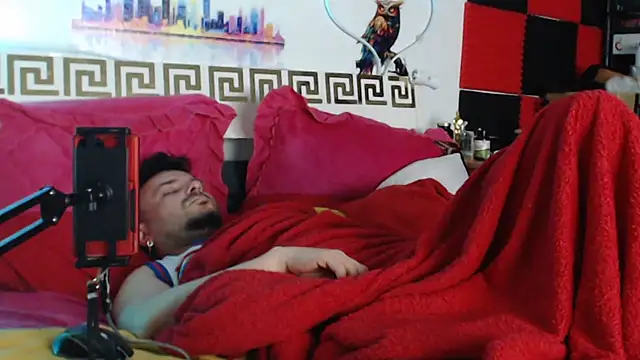 Hugec0ck007 live cam on StripChat