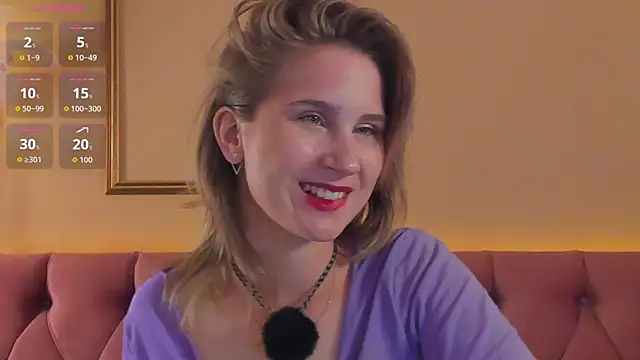 Lilianadaniels live cam on StripChat