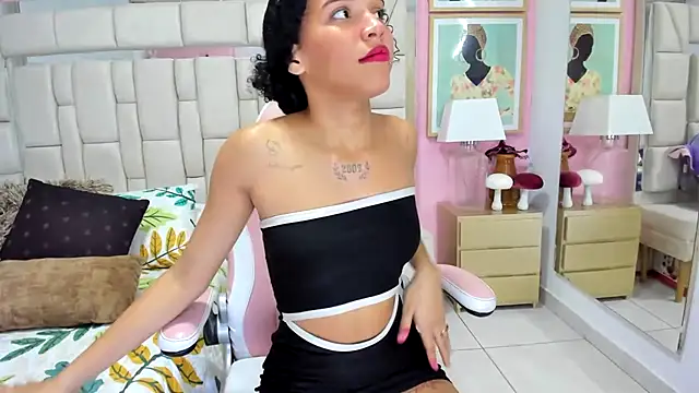 staicy_white_19 webcam