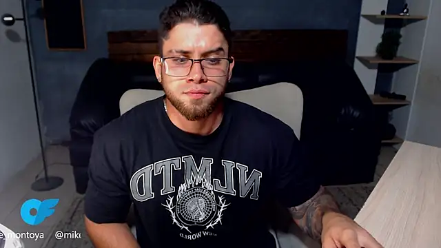 Mike_montoya01 webcam