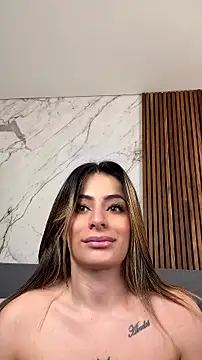 Amara_Velvet_
