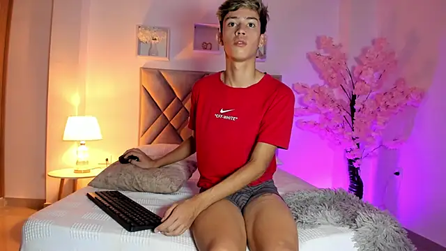 Baby_noahtt webcam