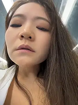 xiaoxiaocheng678 live cam on StripChat