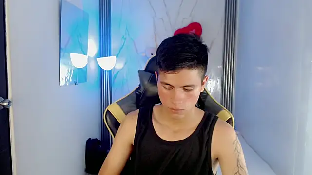 ascii_one (M twink) - SHOW CUMMM EXPLOSIVE