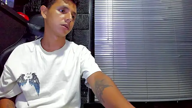 boy_bigcock24cm webcam