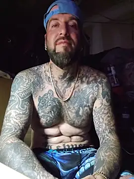 Beardedtattood webcam