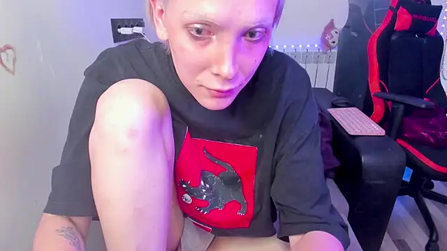 Lyricca live cam on StripChat