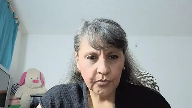 merlyna_goldens live cam on StripChat