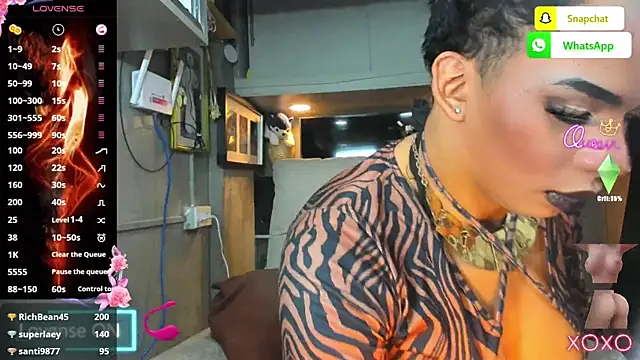 Dominant_DriftedDoll live cam on StripChat