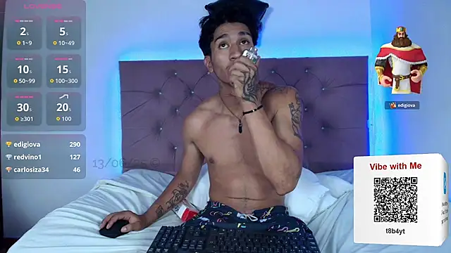 Zayn_Moretti live cam on StripChat