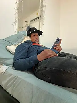 bigdick211292 webcam