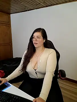 kayortiiz live cam on StripChat