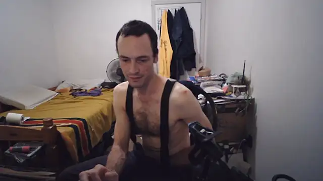 JohnnyMoves live cam on StripChat