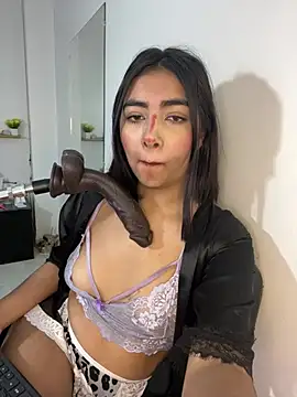 cherry_skinnyy_ webcam