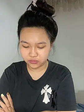Almira6868 webcam