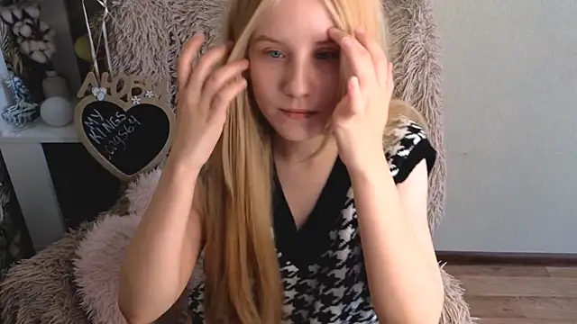 sarakaell webcam