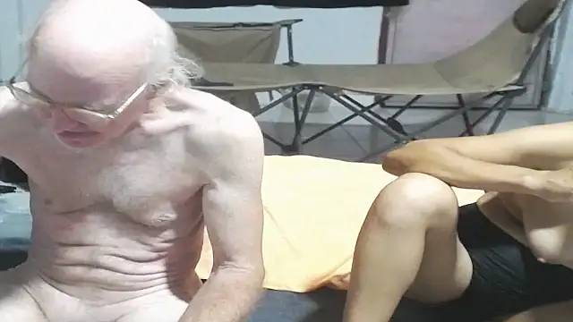 1CuteAndSexy69 webcam